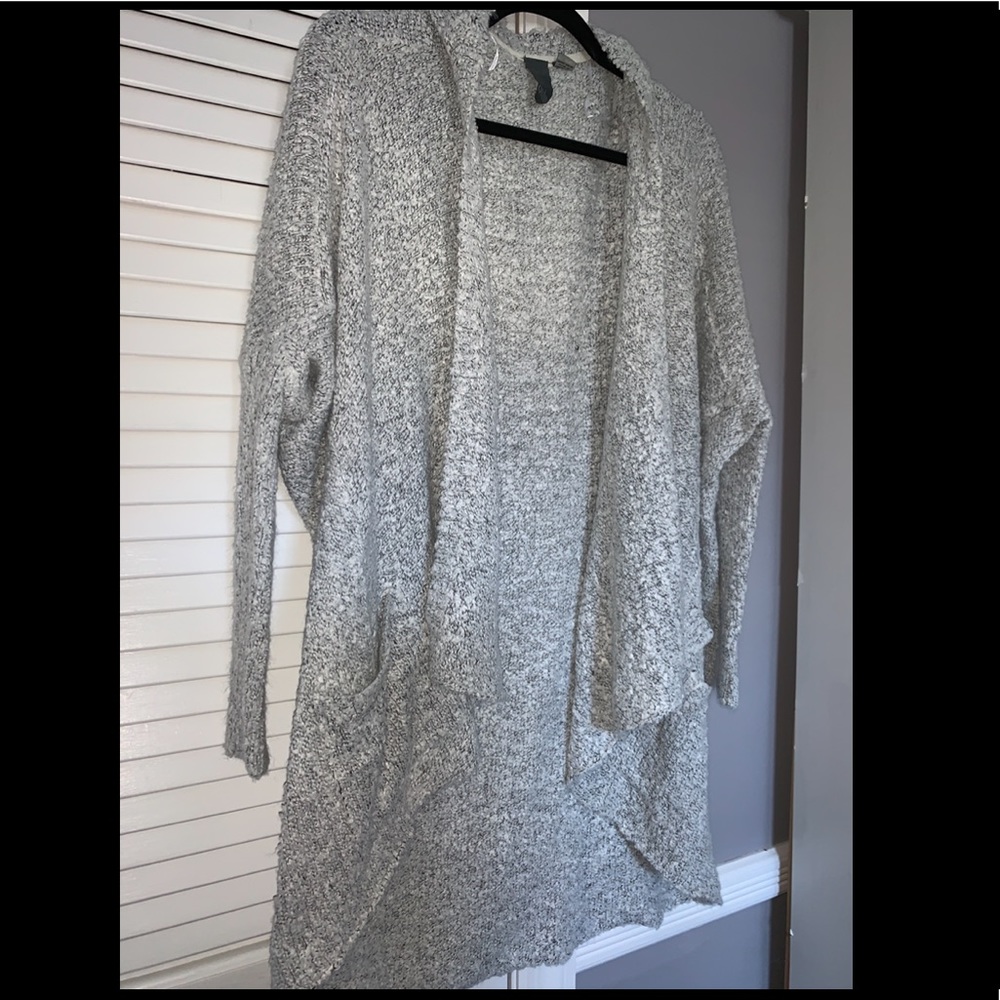Gray Cardigan. - Picture 2 of 2